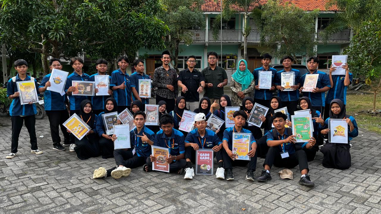 Bakar Semangat Kreativitas! PT Indo Bismar Uji Kompetensi Siswa DKV di SMK Potensial Badrul Huda Sampang